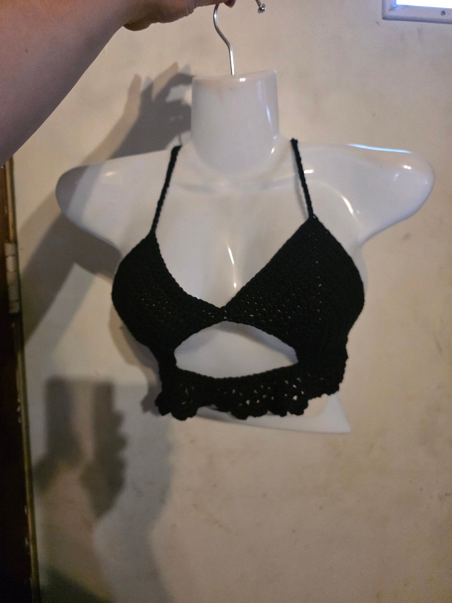 Solid Color Peekaboob Crop Top