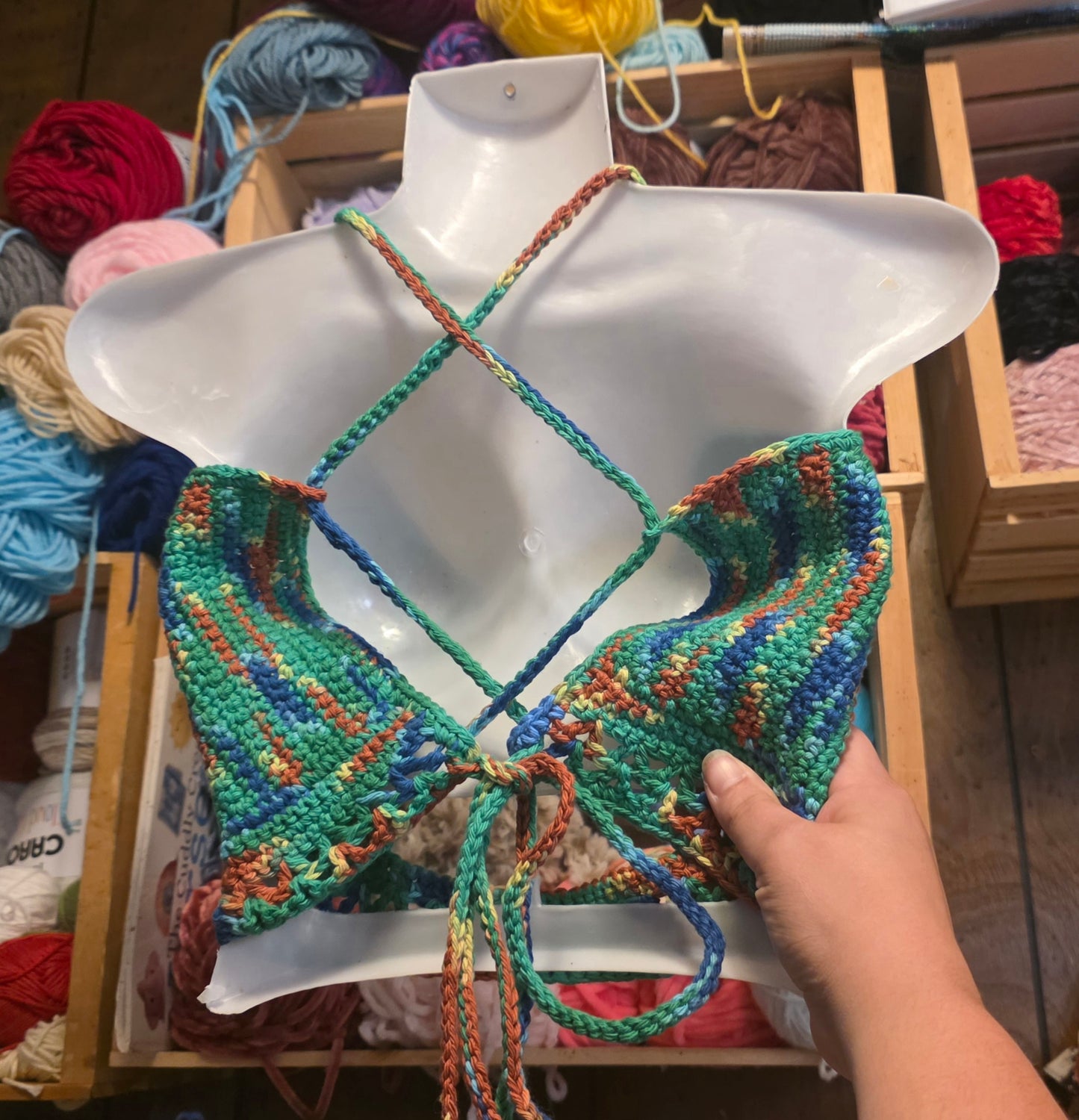 L Sneakapeek Top - Psychedelic